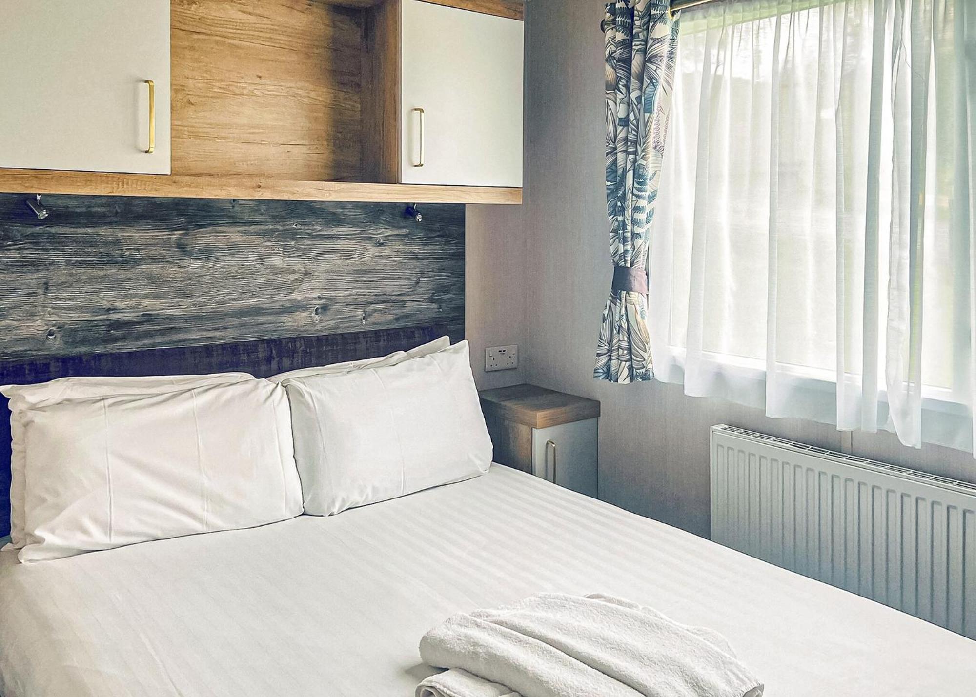 Mortonhall Park EDI Room photo